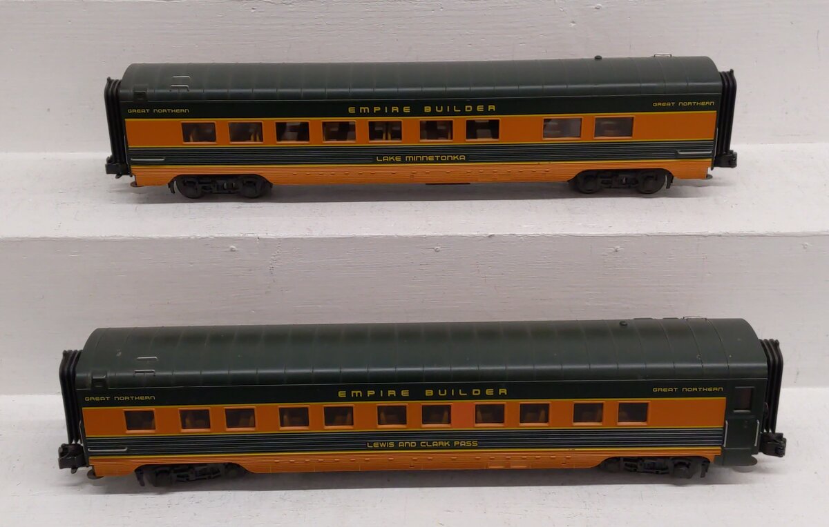 MTH 30-68185 O Gauge Empire Builder Passenger Cars (Set of 2) EX/Box