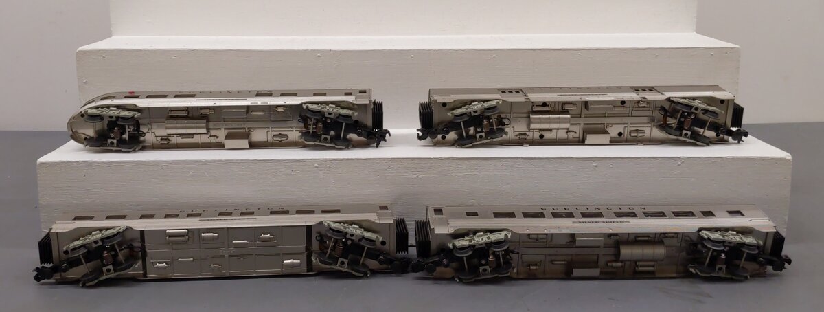 MTH 30-68225 O Gauge Burlington 4-Car 60' Streamlined Passenger Set EX/Box