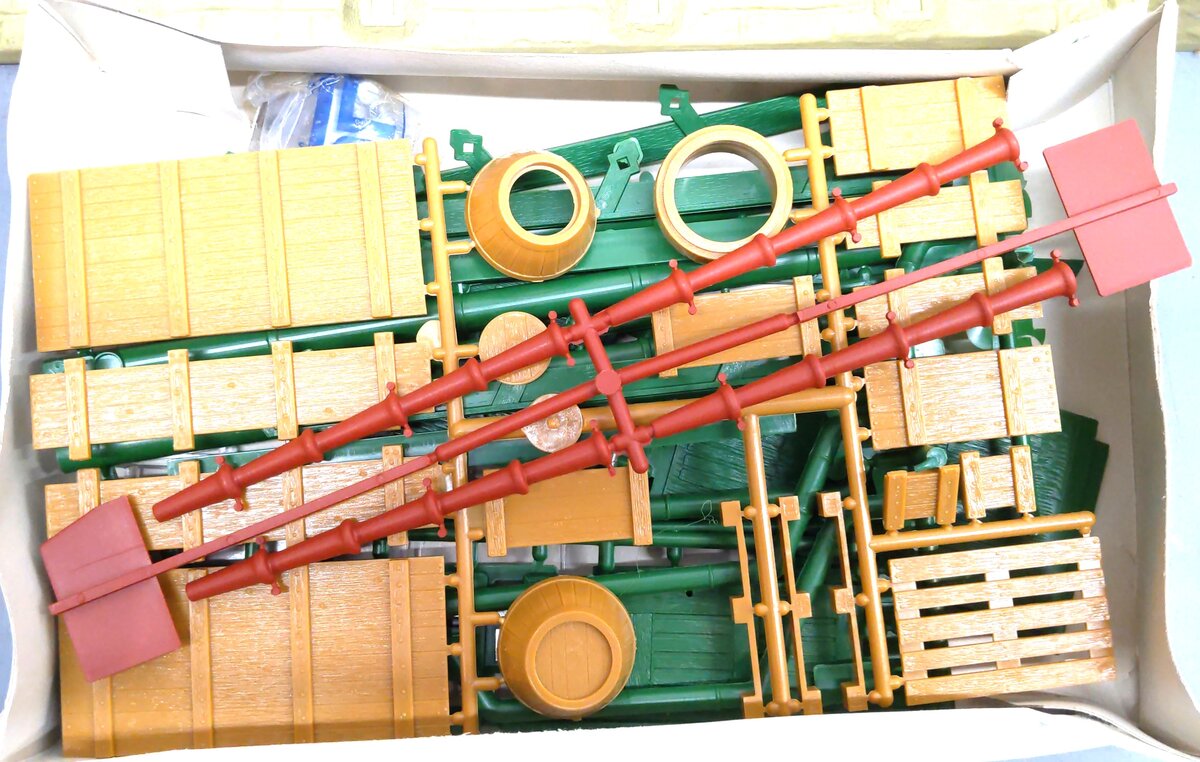 Pola 905 Kleinbach Freight Station Kit EX/Box