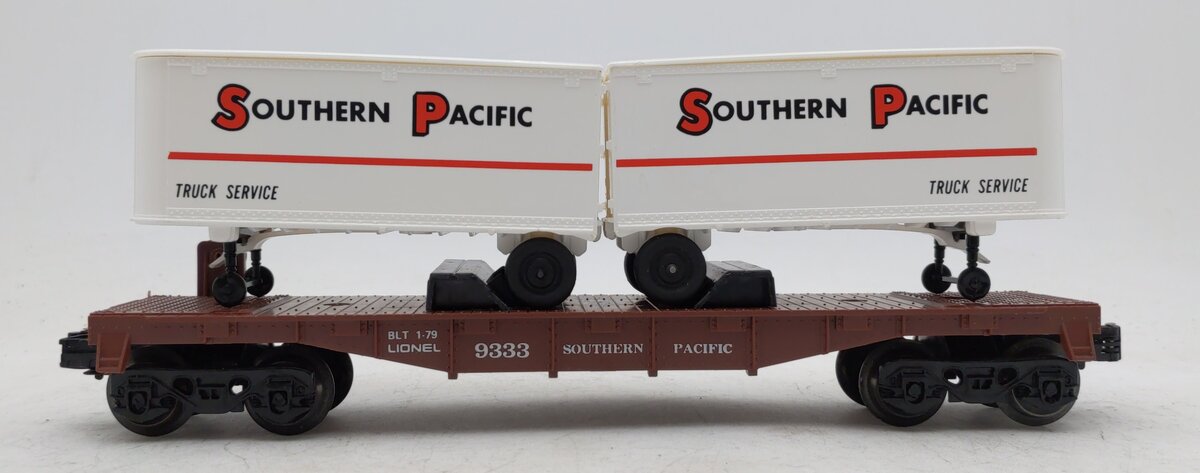 Lionel 6-9333 O Gauge Southern Pacific Flatcar with 2 Trailers #9333 EX/Box
