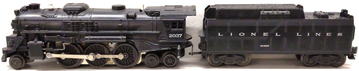 Lionel 2037 Vintage O 2-6-4 Die-Cast Steam Locomotive and 6026W Tender VG
