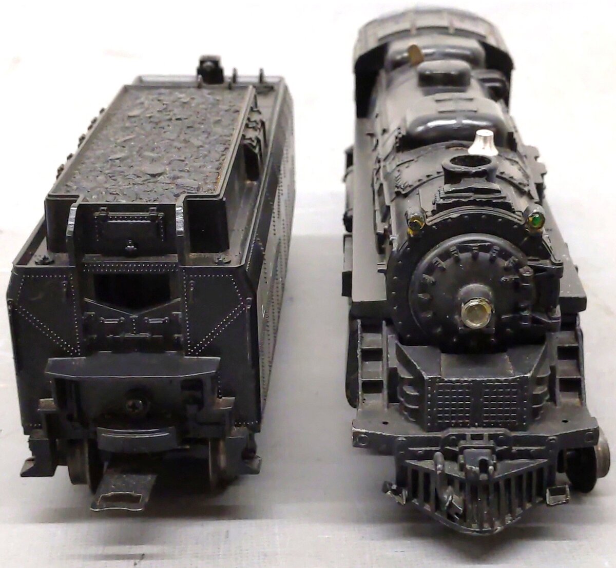 Lionel 2037 Vintage O 2-6-4 Die-Cast Steam Locomotive and 6026W Tender VG