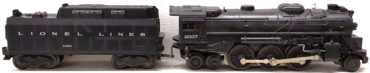 Lionel 2037 Vintage O 2-6-4 Die-Cast Steam Locomotive and 6026W Tender VG