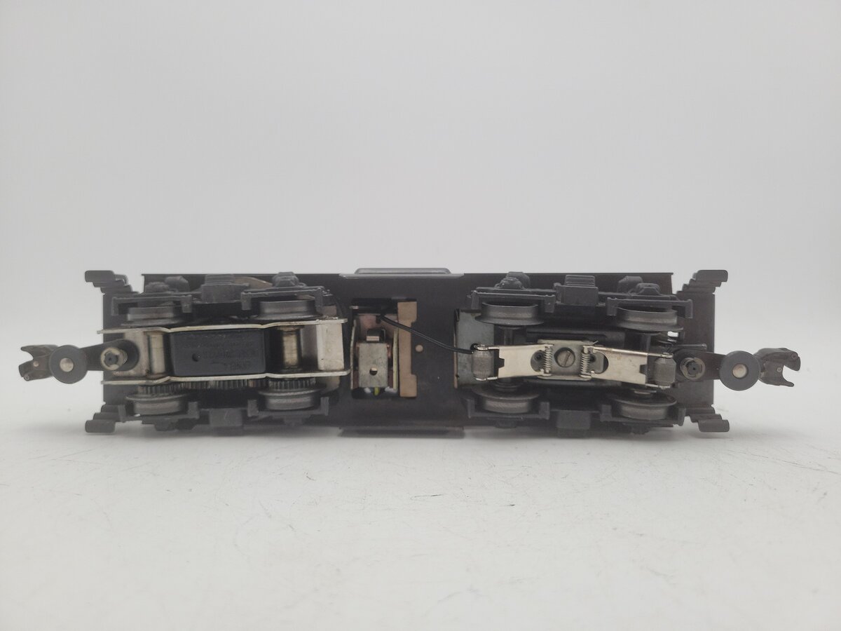Lionel 616 Vintage O AT&SF NW-2 Powered Diesel Locomotive VG