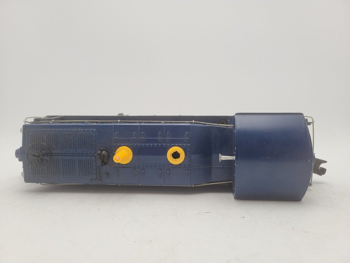 Lionel 624 Vintage O Chesapeake & Ohio NW-2 Powered Diesel Locomotive EX