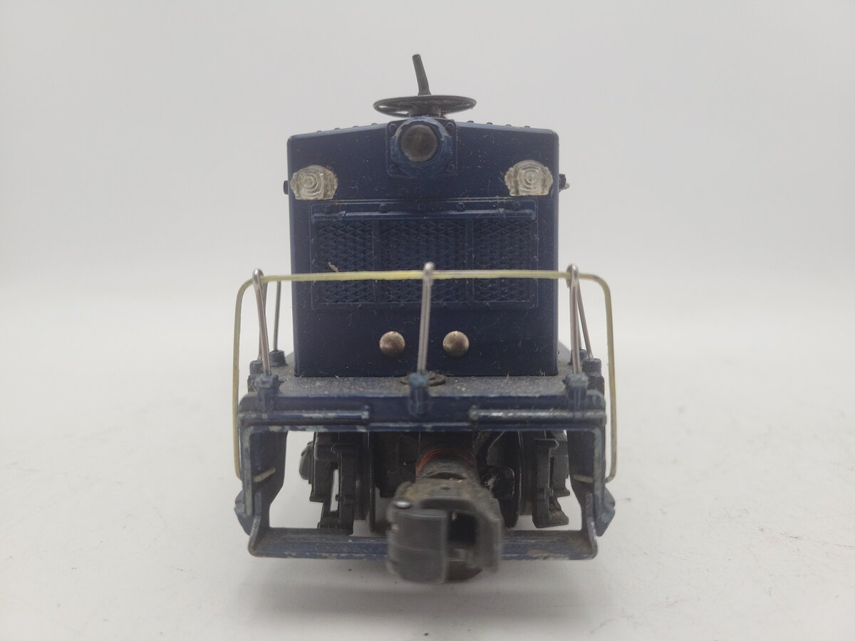 Lionel 624 Vintage O Chesapeake & Ohio NW-2 Powered Diesel Locomotive EX
