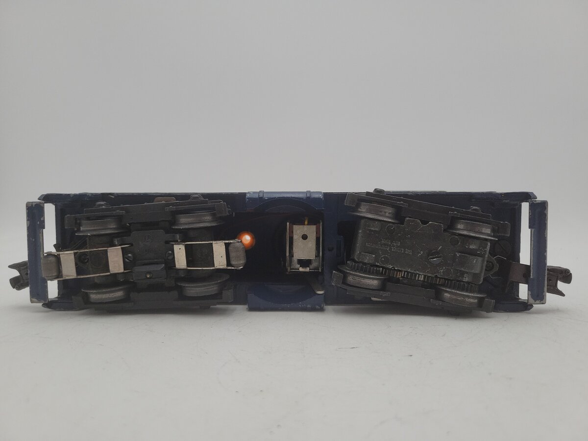 Lionel 624 Vintage O Chesapeake & Ohio NW-2 Powered Diesel Locomotive EX