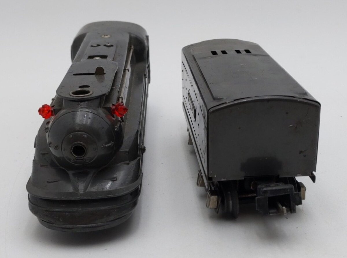 Lionel 1668E Vintage O 2-6-2 Gunmetal Streamline Steam Locomotive & Tender VG