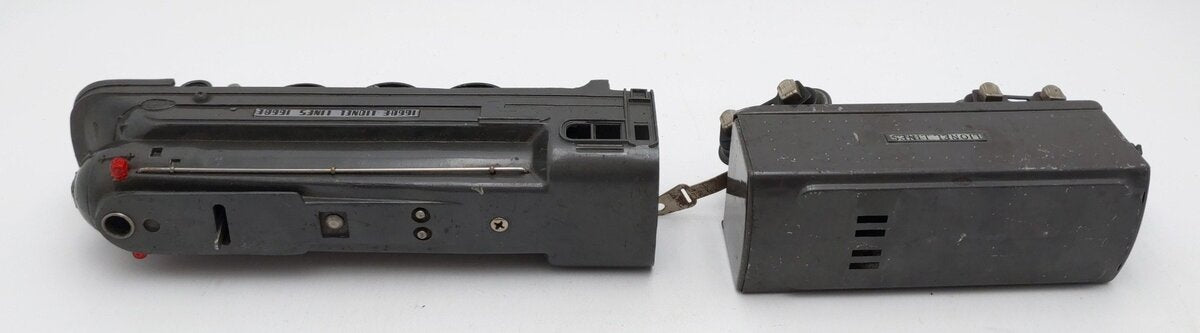 Lionel 1668E Vintage O 2-6-2 Gunmetal Streamline Steam Locomotive & Tender VG
