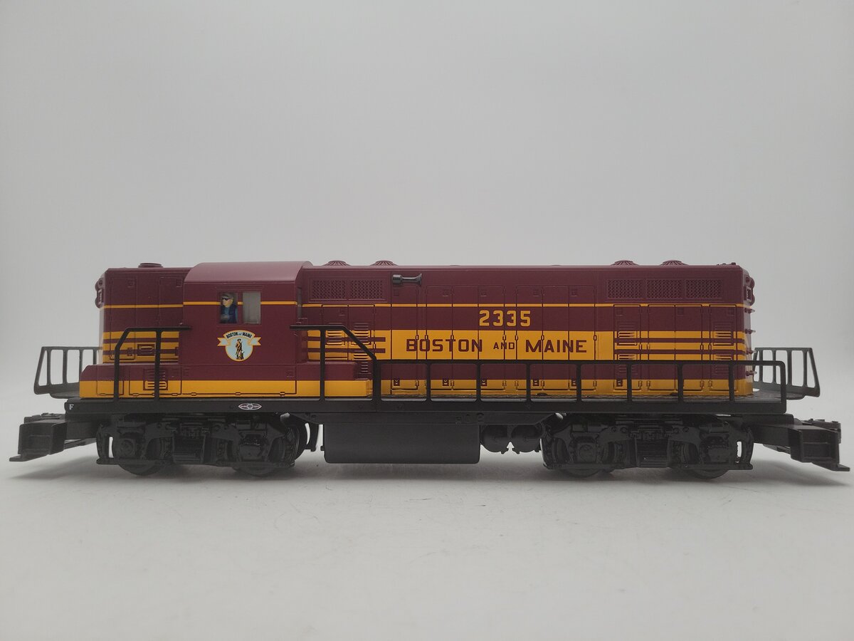 Lionel 6-58213 O 2015 LCCA B&M Lion Chief Plus GP-7 Diesel Locomotive #2335 VG