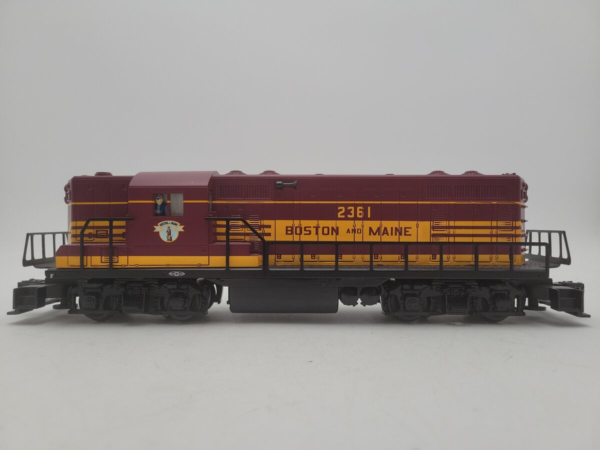 Lionel 6-58214 LCCA B&M Non-Powered GP-7 Diesel Locomotive #2361 EX