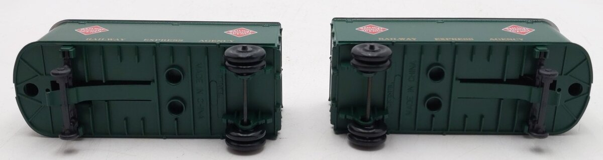 Lionel 6-26065 O Gauge REA Flatcar with Piggyback Trailers NIB
