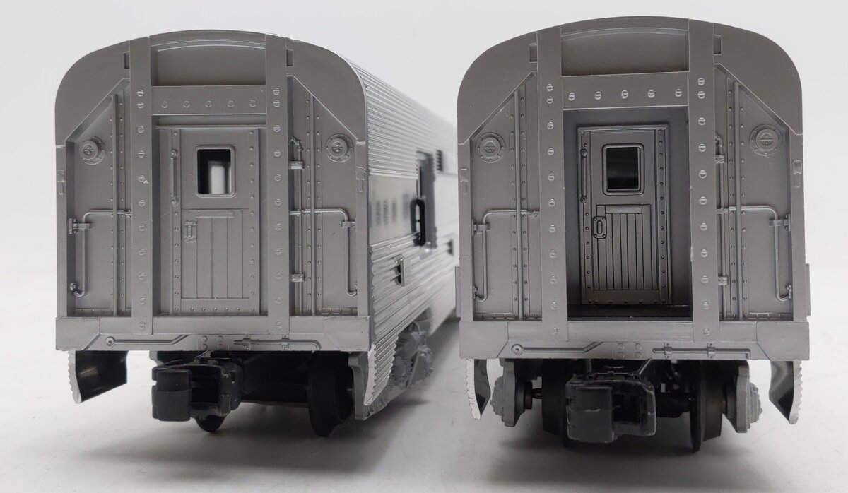 Lionel 6-15319 O Gauge Santa Fe Surfliner Passenger (Set of 2) LN/Box