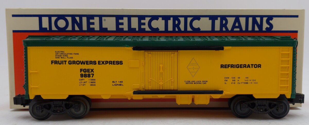 Lionel 6-9887 O Gauge FARR Fruit Growers Express Refrigerator Car #9887 EX/Box