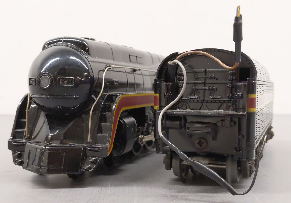 Lionel 6-8100 O Gauge Norfolk & Western 4-8-4 Steam Locomotive & Tender #611 VG/Box