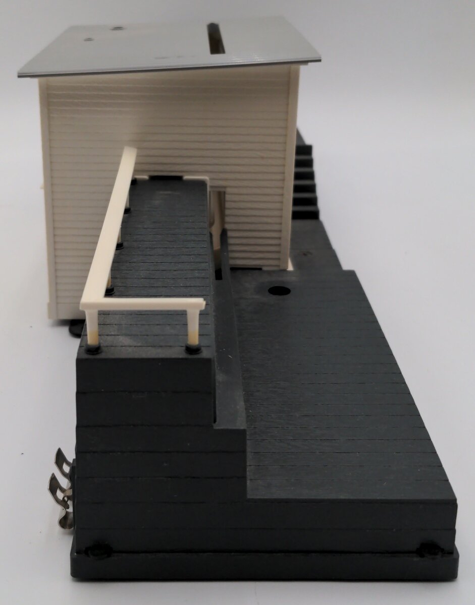 Lionel 6-2301 O Gauge Operating Sawmill EX/Box