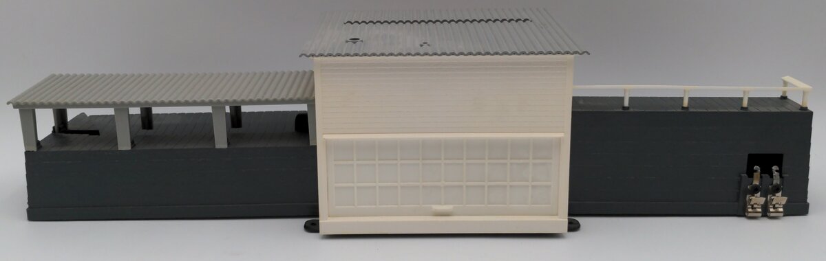 Lionel 6-2301 O Gauge Operating Sawmill EX/Box