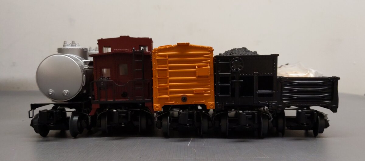 Lionel 6-38310 New York Central F-3 O Gauge Diesel Freight Train Set NIB