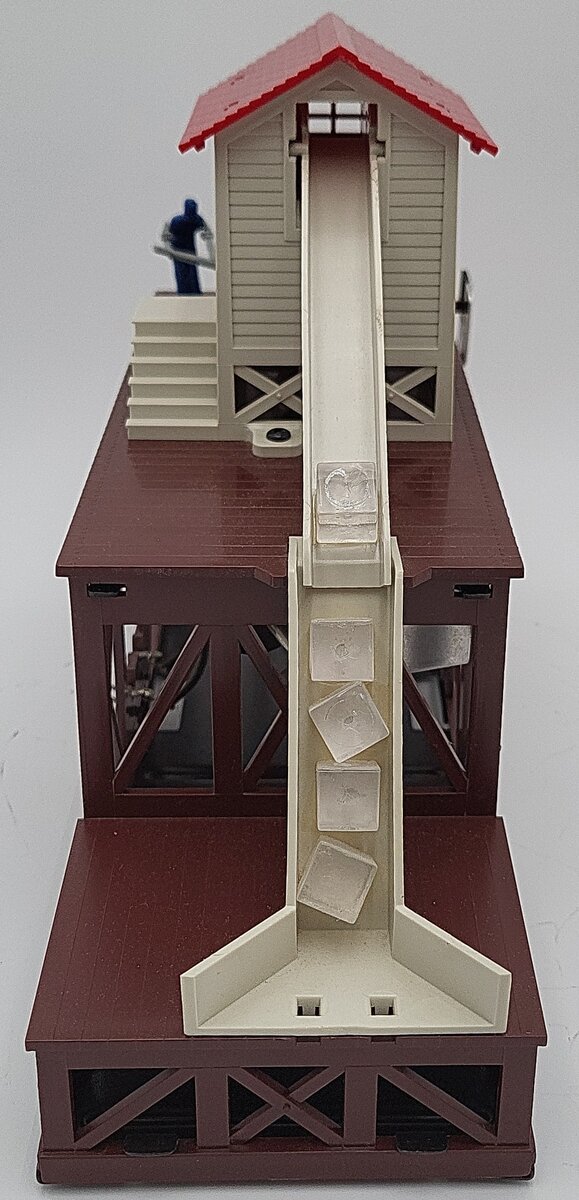 Lionel 6-2306 O Gauge Operating Icing Station w/ PFE Ice Car #6700 EX/Box