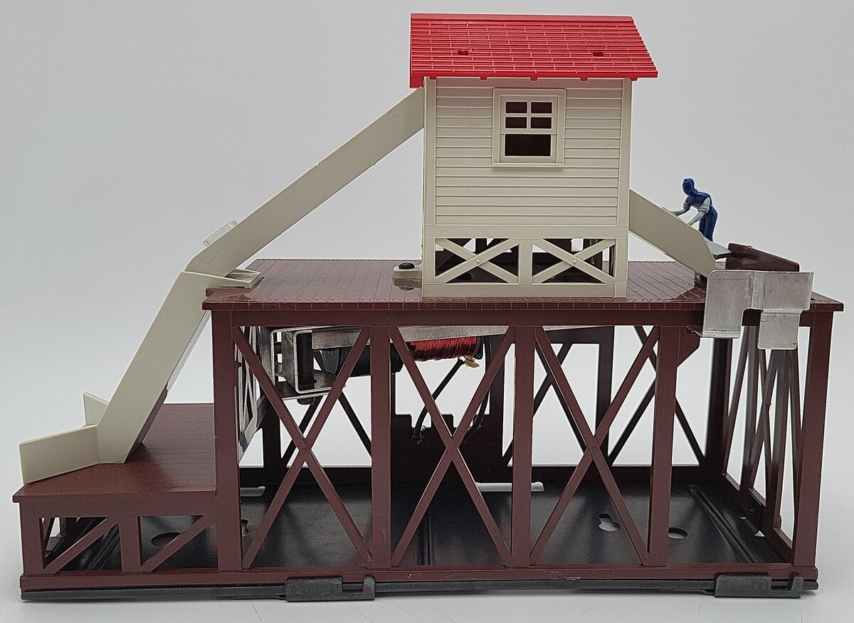 Lionel 6-2306 O Gauge Operating Icing Station w/ PFE Ice Car #6700 EX/Box