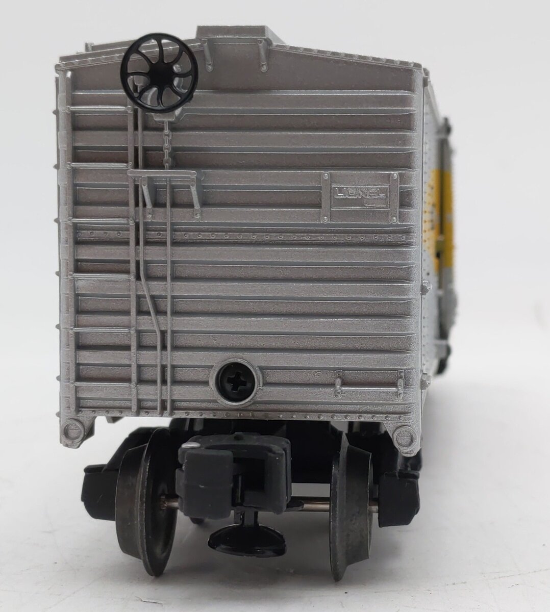 Lionel 6-19259 O Gauge Western Pacific Silver Yellow Feather 6464 Series Boxcar EX/Box