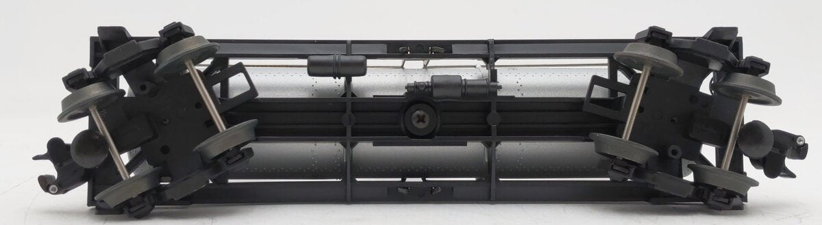 Lionel 6-16152 O Gauge Sunoco 3-Dome Tank Car #6415 EX/Box