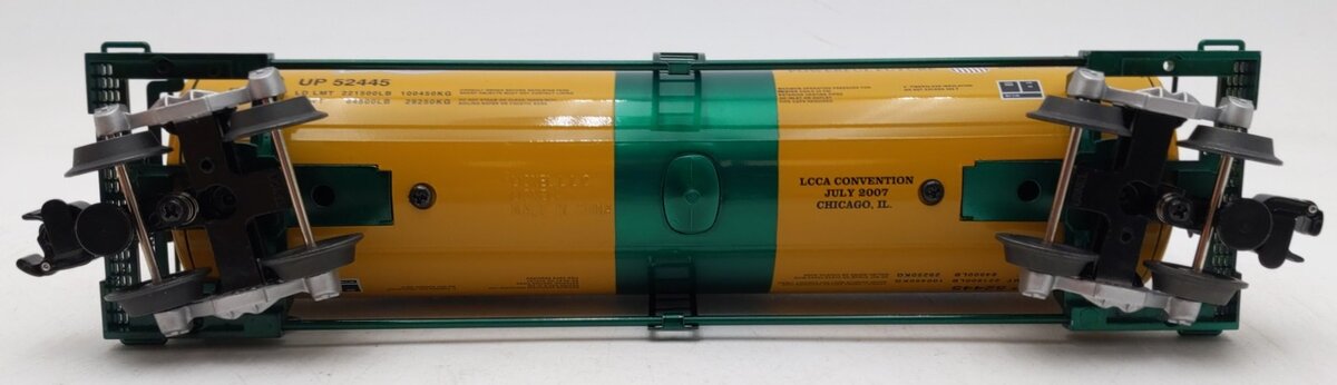 Lionel 6-52455 O Gauge LCCA CNW Heritage Unibody Tank Car #52445 NIB