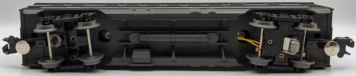 Lionel 6-16018 O Gauge New York Central "Chicagoland" Coach Passenger Car LN/Box