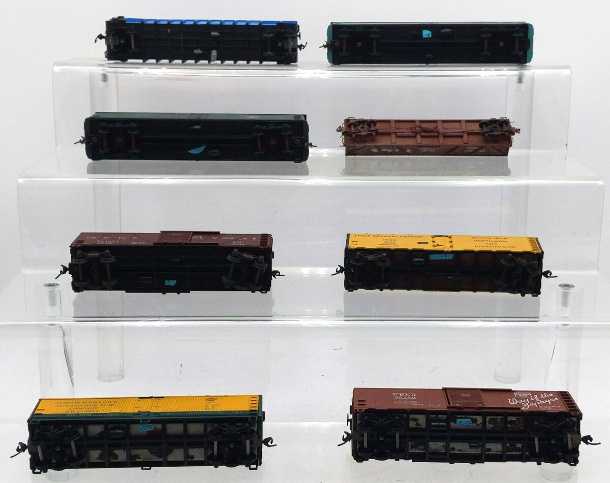 HO Scale Assorted Freight Cars [8] VG