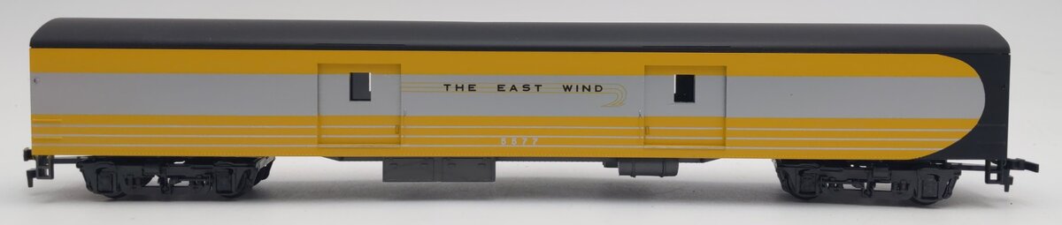 Rivarossi 5632/0 HO The East Wind Passenger Car #5577 EX/Box