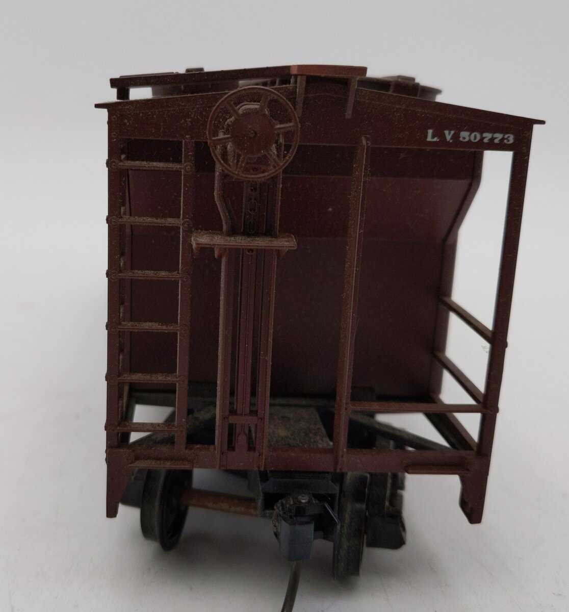 BevBel 2068-1 O Scale 2 Rail Lehigh Valley Covered Hopper 50773 EX