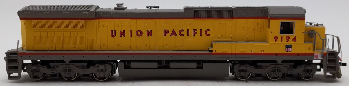 Bachmann 85011 HO Union Pacifc GE Dash 8-40C Diesel Locomotive #9194 VG/Box