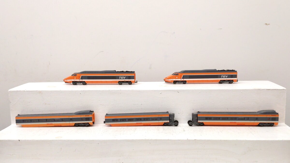 Bachmann 40-0150 French TGV Hi-Speed HO Gauge Electric Passenger Train Set EX