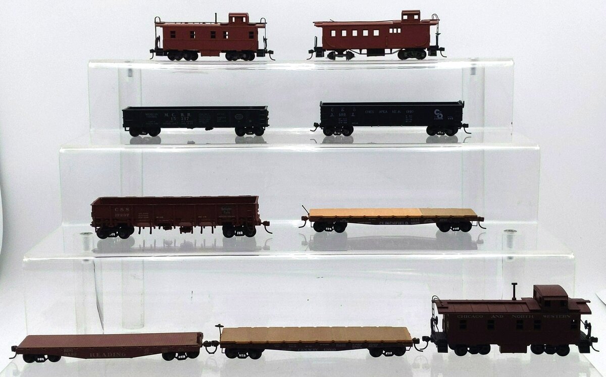 HO Scale Assorted Freight Cars & Cabooses [9] VG
