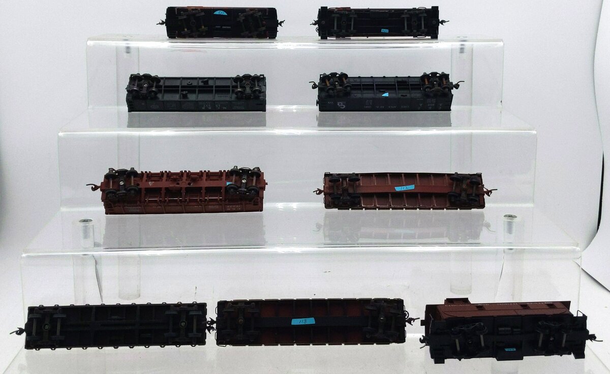 HO Scale Assorted Freight Cars & Cabooses [9] VG
