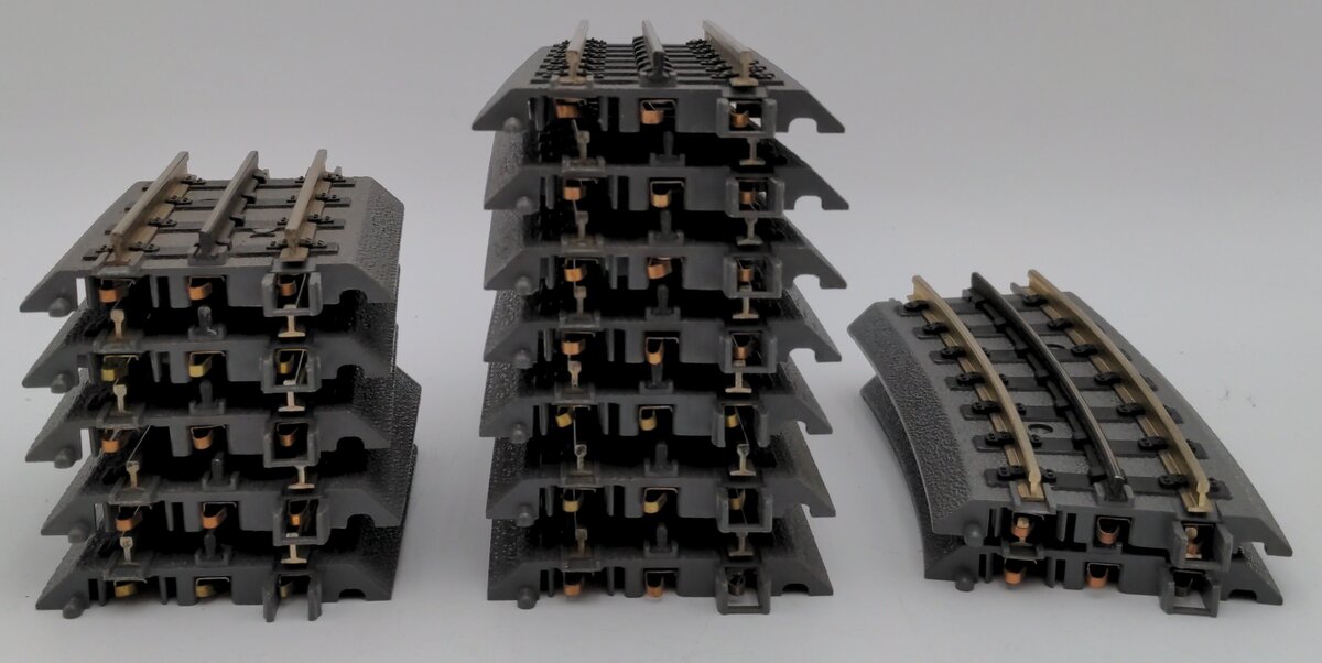 MTH O Gauge RealTrax Solid Rail Assortment: 40-1018, 40-1012, 40-1022 [14] EX