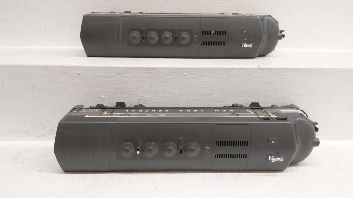 Lionel O Gauge New York Central F3 AA Diesel Locomotives VG