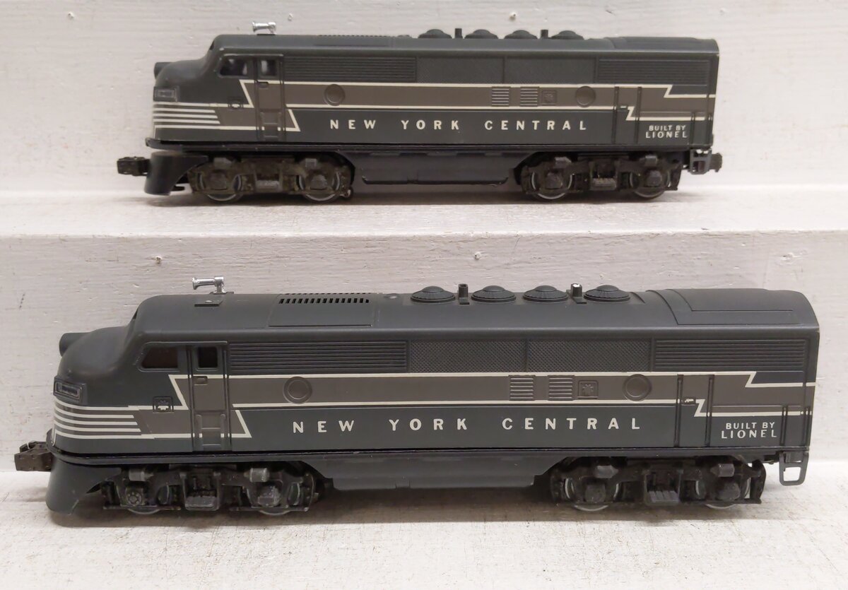 Lionel O Gauge New York Central F3 AA Diesel Locomotives VG