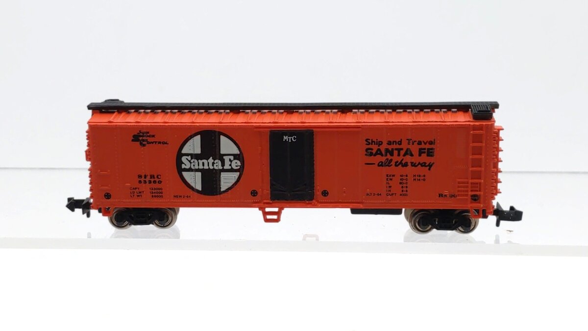 Bachmann 70950 N Scale Santa Fe 51' Steel Reefer #55360 - Repainted