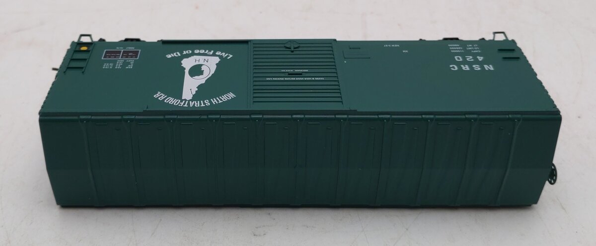 Athearn 67742 HO North Stratford RTR 40' Modern Boxcar #420