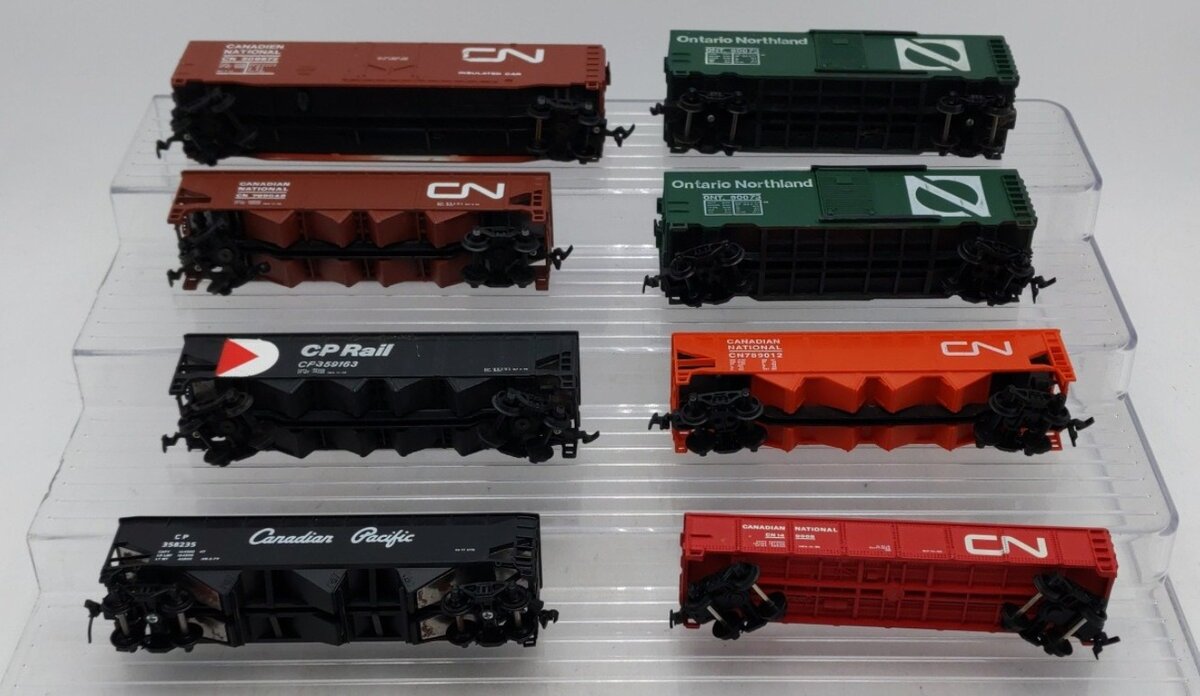 Stewart Hobbies & Other HO Scale Assorted Freight Cars [8] VG