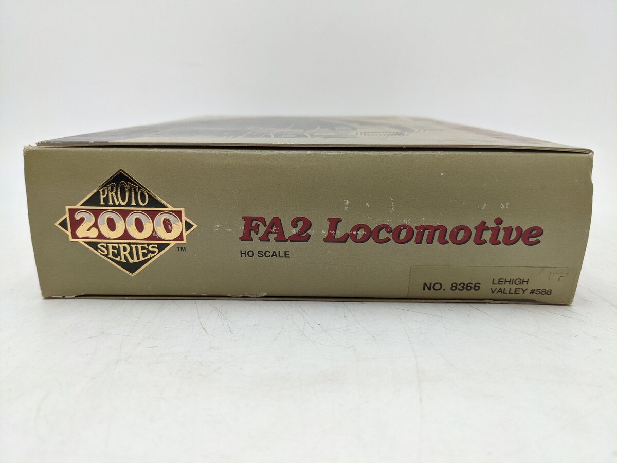 Proto 2000 8366 HO Scale Leigh Valley FA2 Diesel Locomotive #588 EX/Box