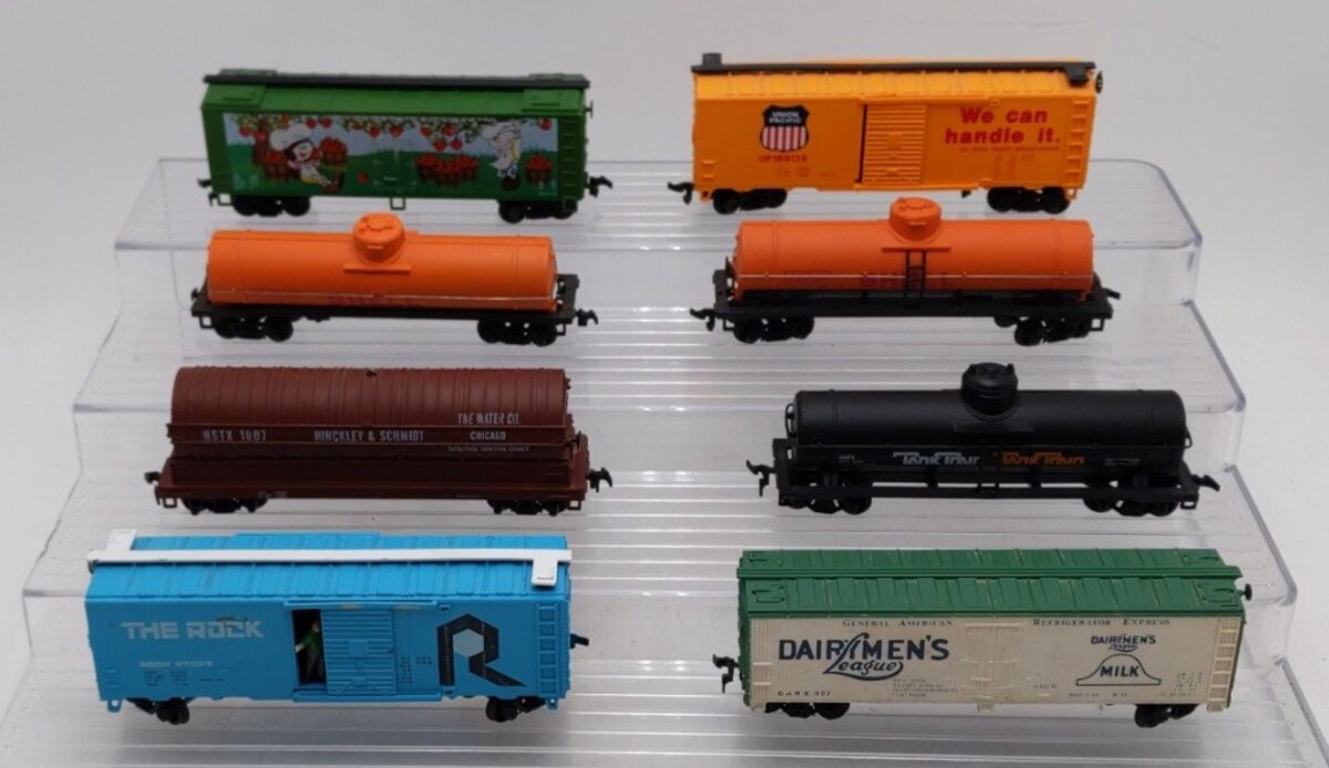 Bachmann & Other HO Scale Assorted Freight Cars [8] VG