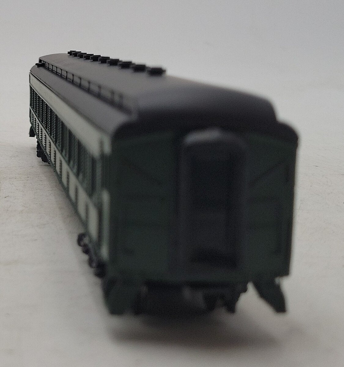 Spectrum 89203 HO Scale New Haven Coach #6829 LN/Box