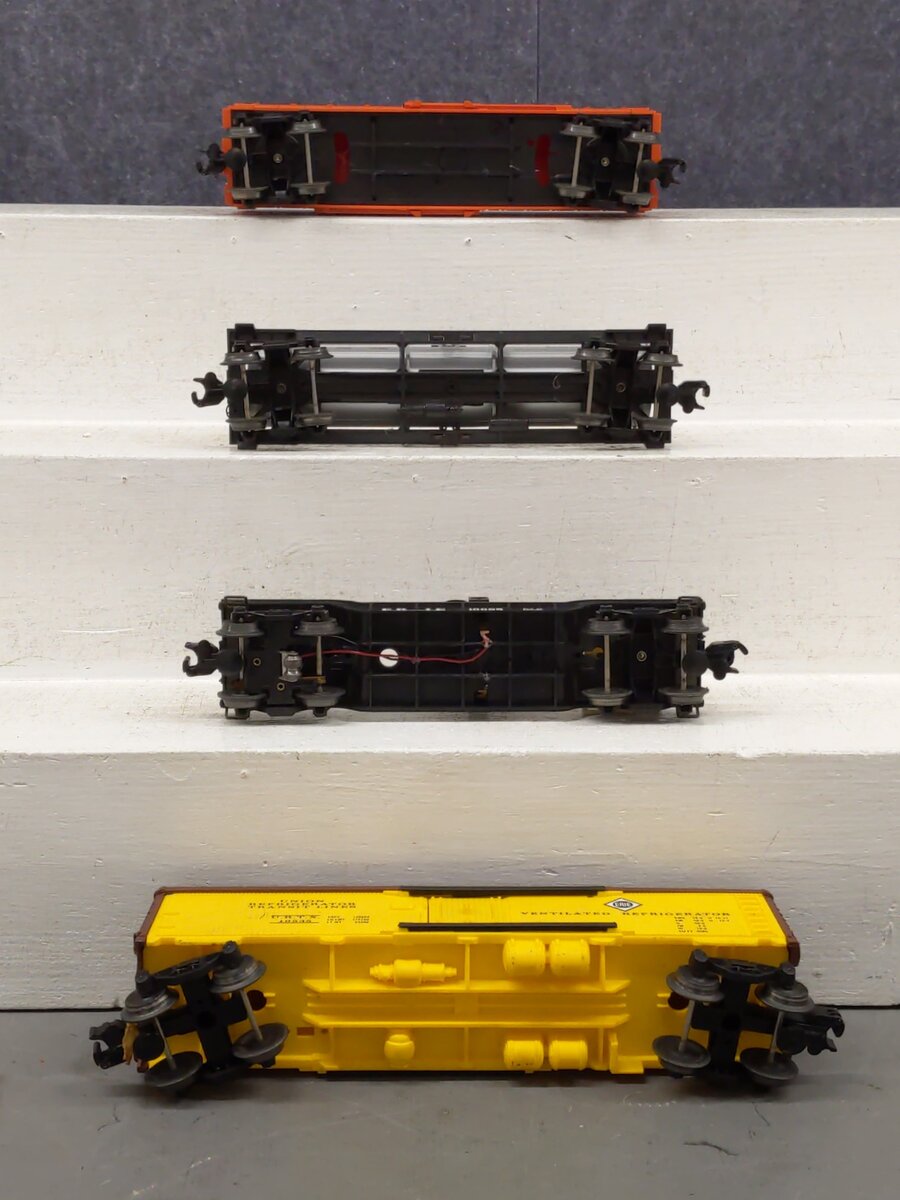 Lionel O Gauge Assorted Freight Cars: 6-16685, 6-19535, 6-15000, 6-16128 [4] EX/Box
