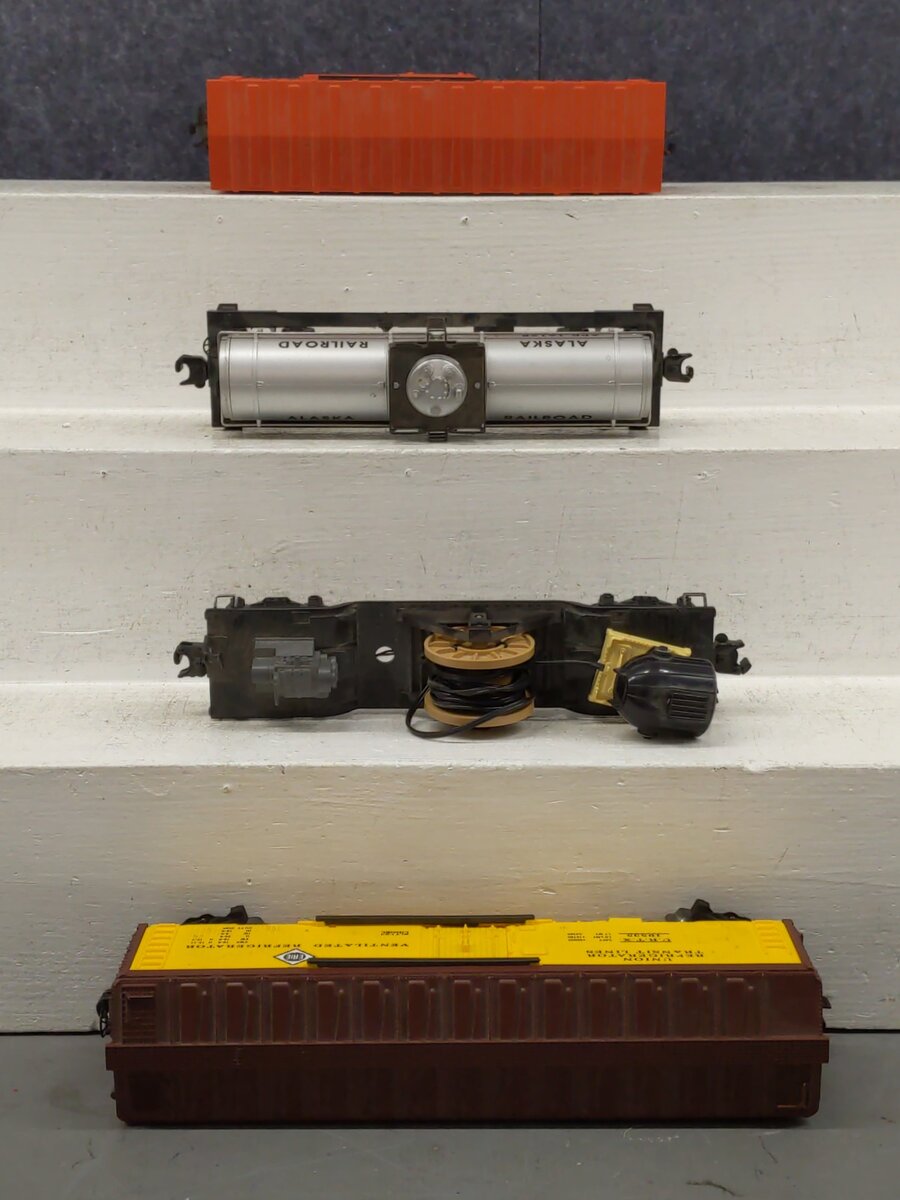 Lionel O Gauge Assorted Freight Cars: 6-16685, 6-19535, 6-15000, 6-16128 [4] EX/Box