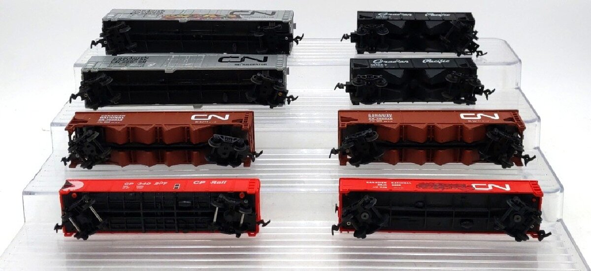 Bachmann & Other HO Scale Assorted CN Freight Cars [8] VG