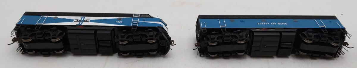 Athearn G22746 HO Boston & Maine/Passenger F2A/F2B Diesel Locomotive #4228/#4228 LN/Box