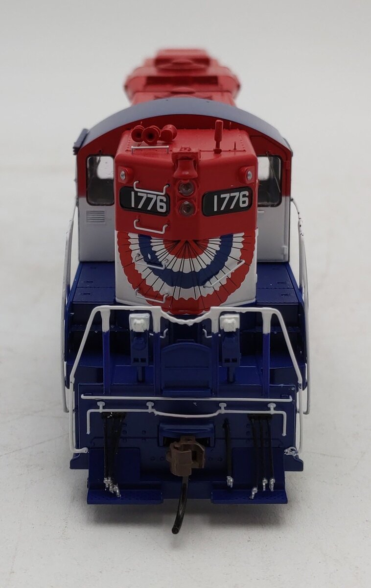 Athearn G82246 HO Bangor and Aroostook Railroad GP7 Diesel Locomotive #1776