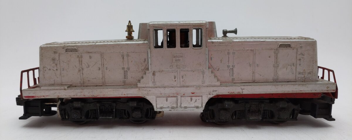 Lionel 629 Vintage O Burlington Powered GE 44-Ton Diesel Switcher